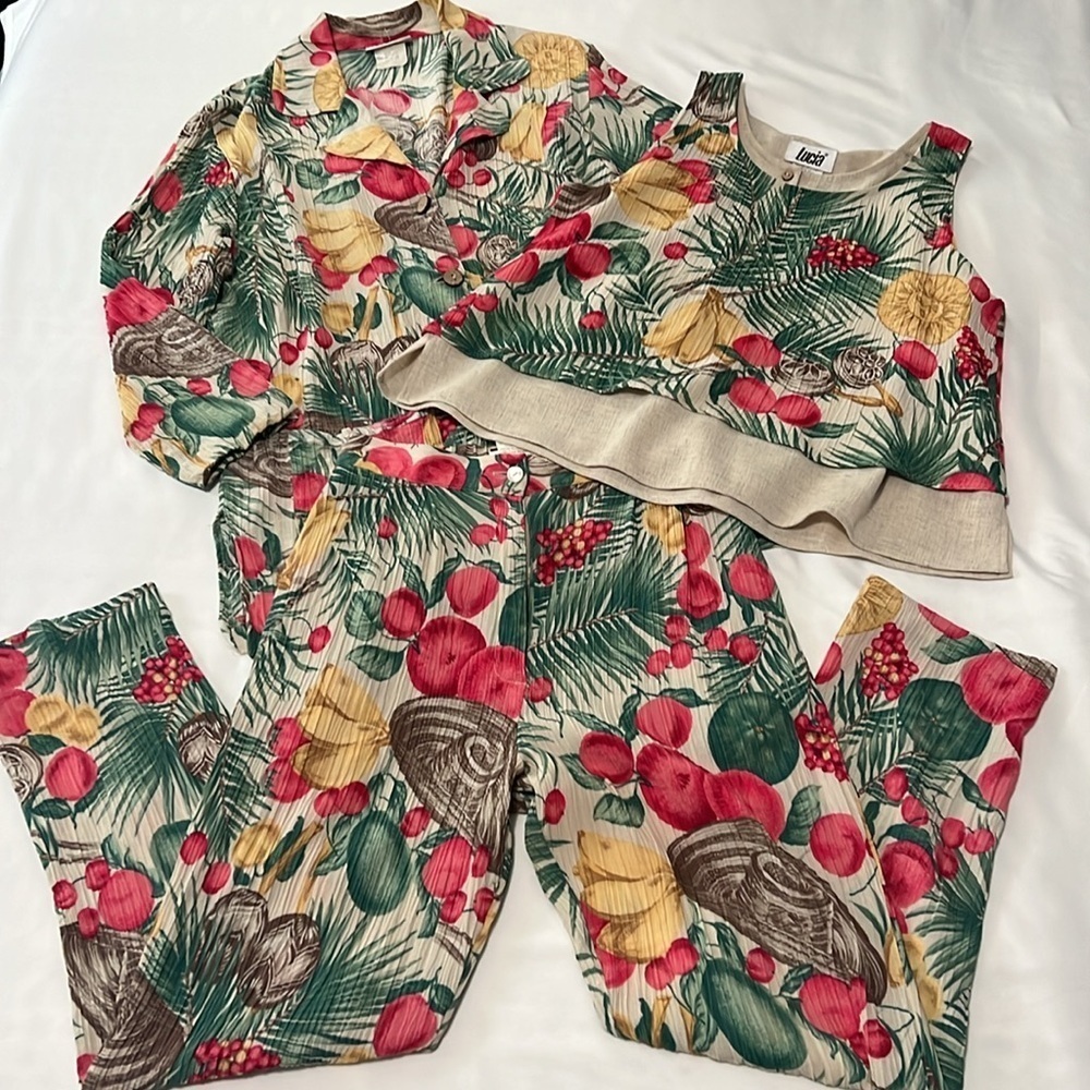 Vintage Lucia Summer Island Print 3 Piece Set/Pants, Tank, & Blazer